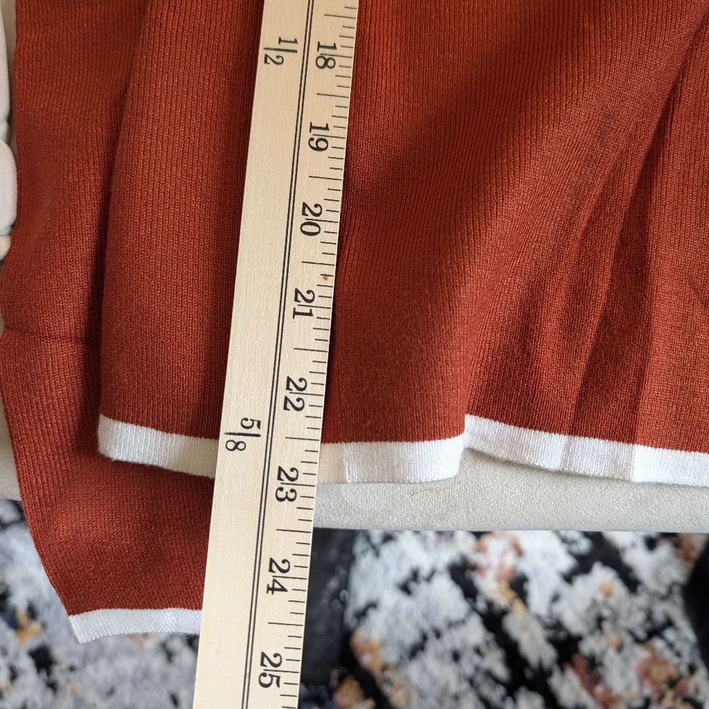 Women's Rust Sweater - Picture 5 of 5
